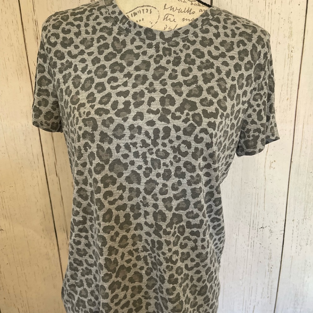 Zoe & Liv animal print tee shirt